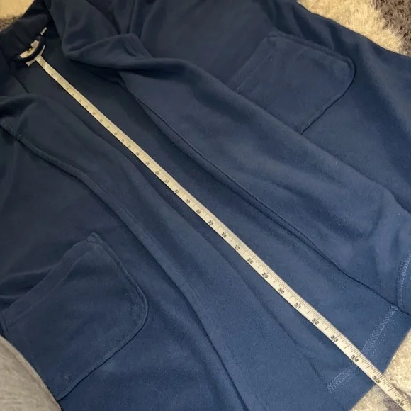 One size fits all blue fleece robe - Picture 8 of 9